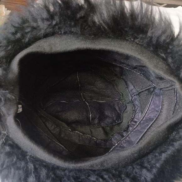 Vintage Women's 1950s Genuine Tuscan Lamb Fur Hat - Picture 4 of 8